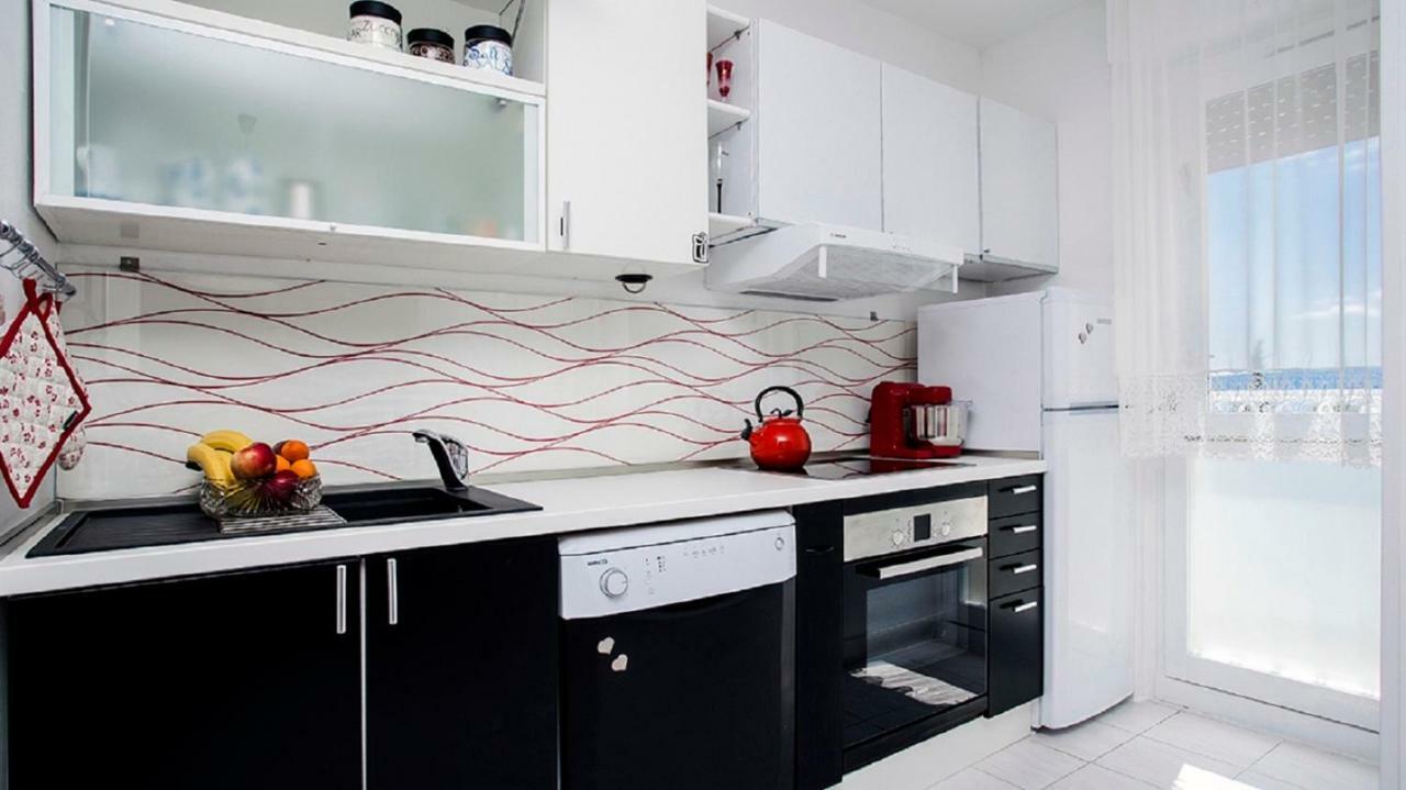 Apartment Milana - Cozy Stay With Free Parking Split Exterior photo