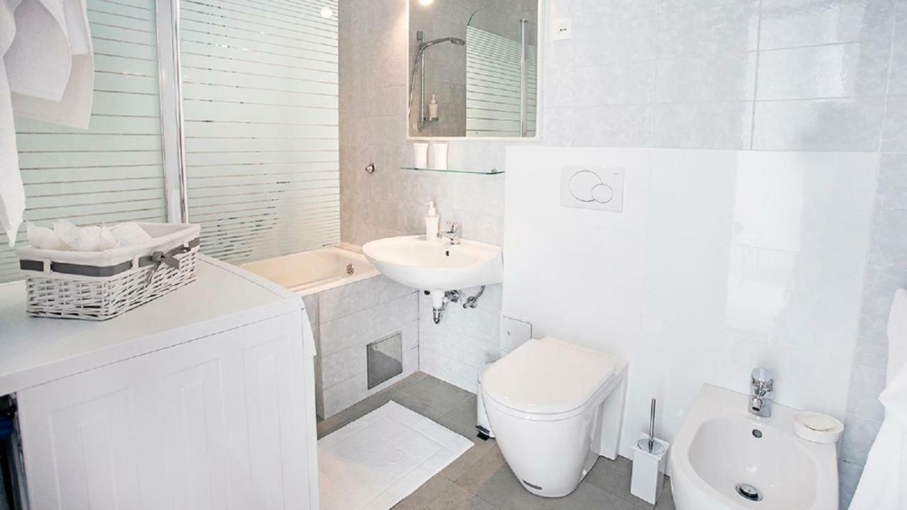 Apartment Milana - Cozy Stay With Free Parking Split Exterior photo